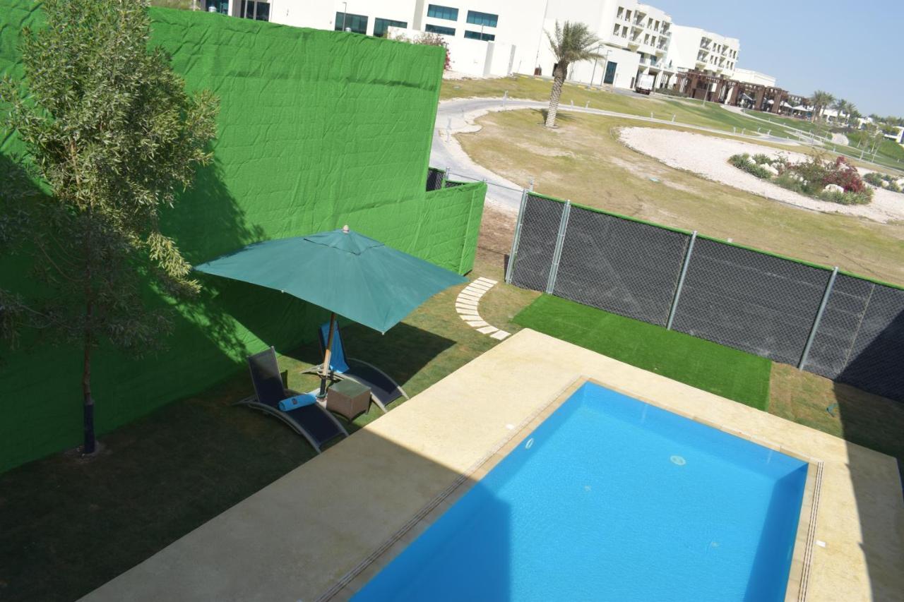 Retaj Salwa Resort & Spa Doha Eksteriør billede Swimming pool at the University of Batna