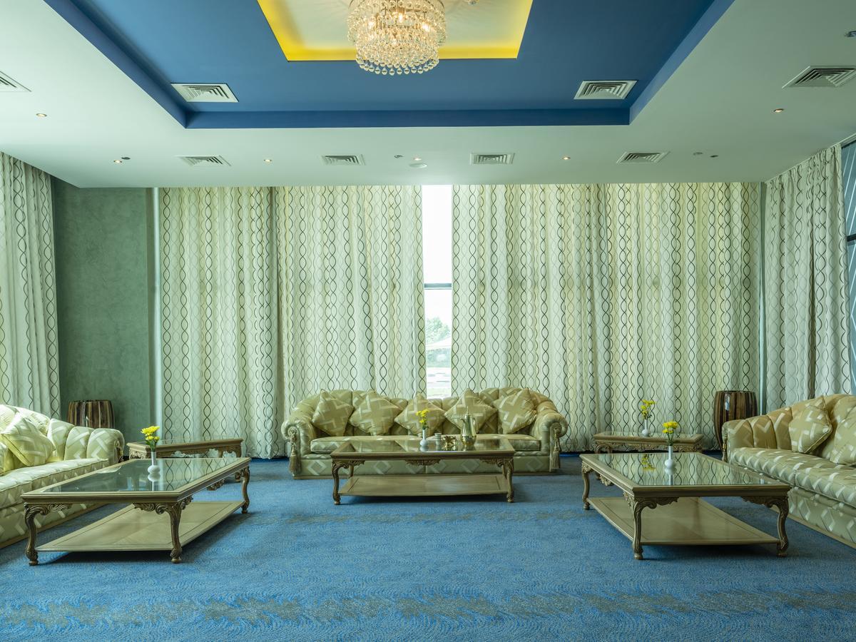 Retaj Salwa Resort & Spa Al Rayyan Eksteriør billede The VIP lounge at the airport