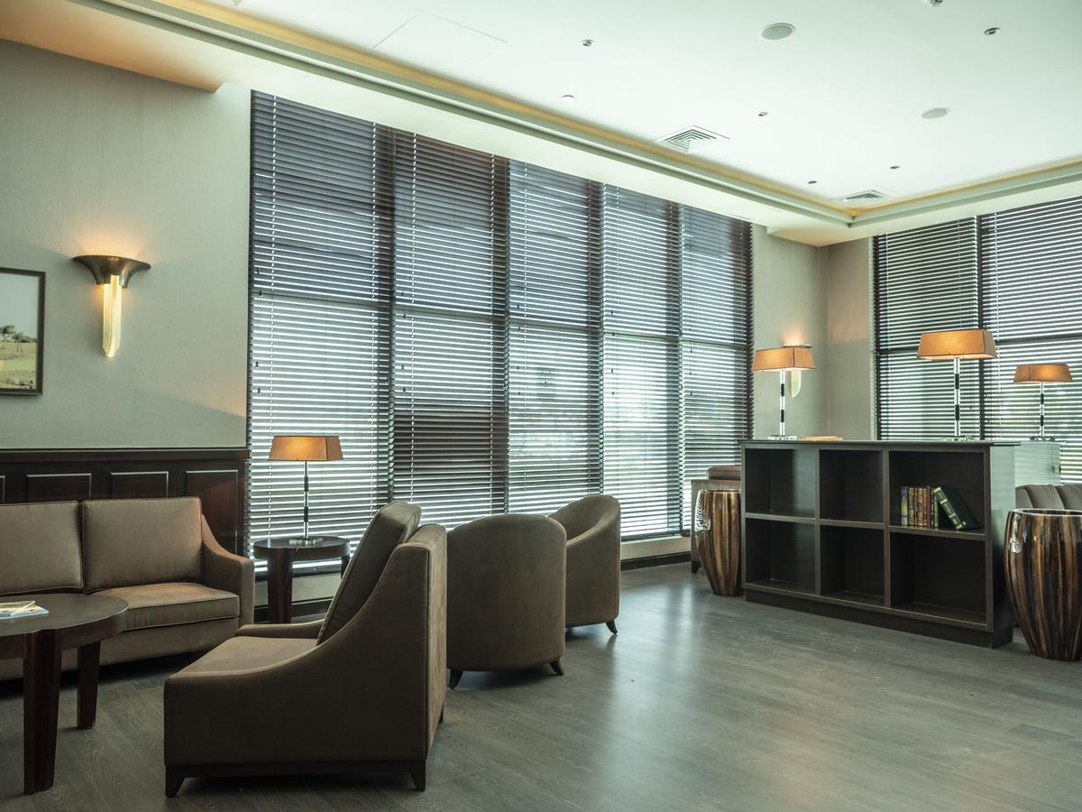 Retaj Salwa Resort & Spa Al Rayyan Eksteriør billede The lounge at the airport
