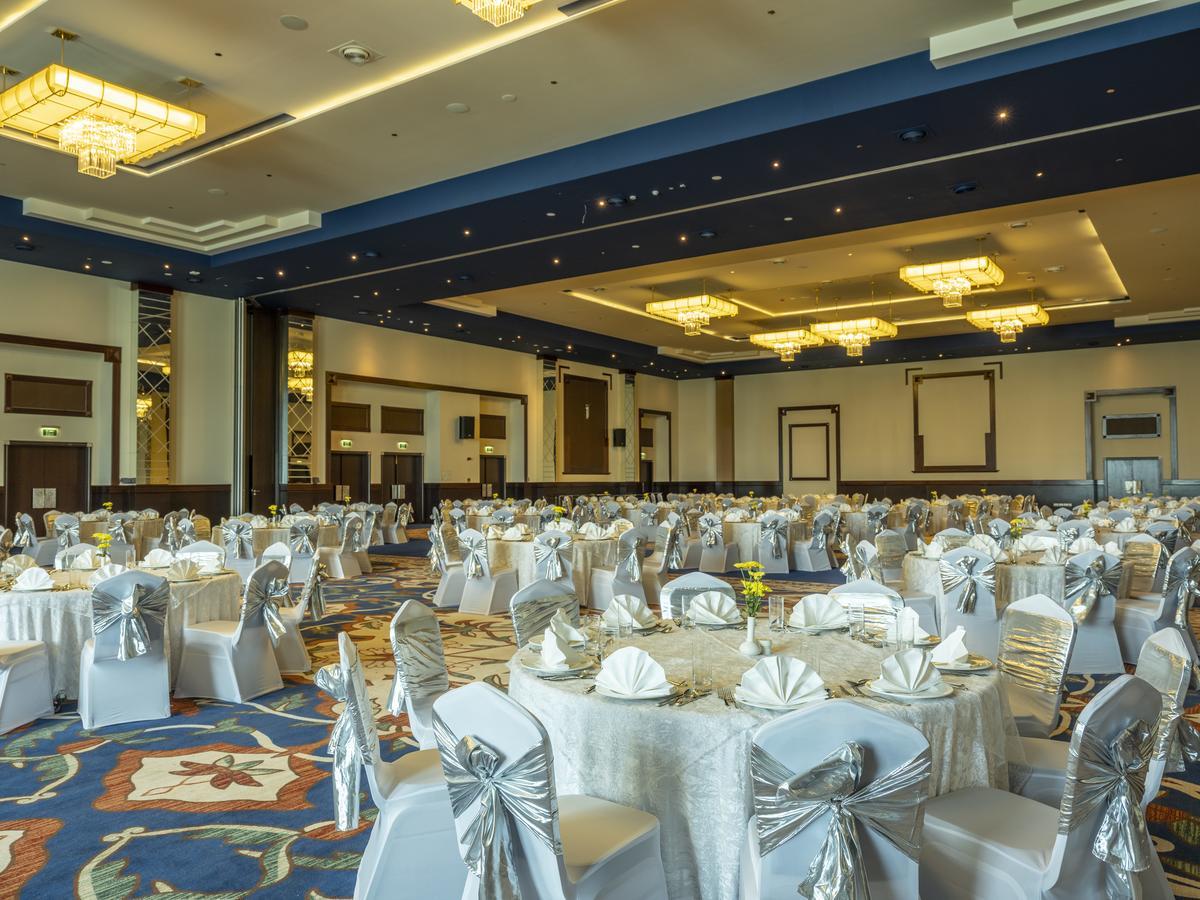 Retaj Salwa Resort & Spa Doha Eksteriør billede The Grand Ballroom