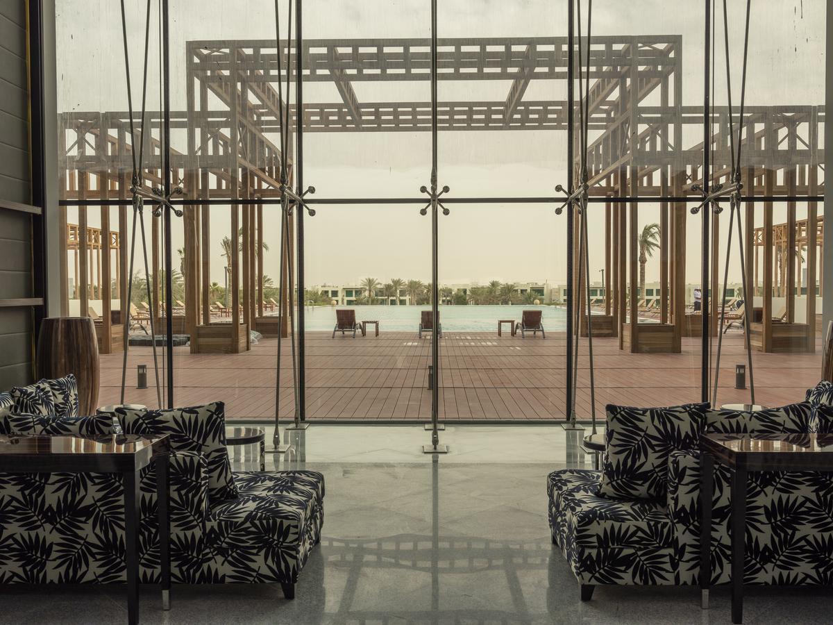 Retaj Salwa Resort & Spa Doha Eksteriør billede The interior of the hotel