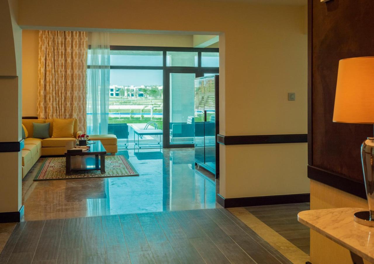 Retaj Salwa Resort & Spa Doha Eksteriør billede A suite at the Ritz-Carlton, DIFC